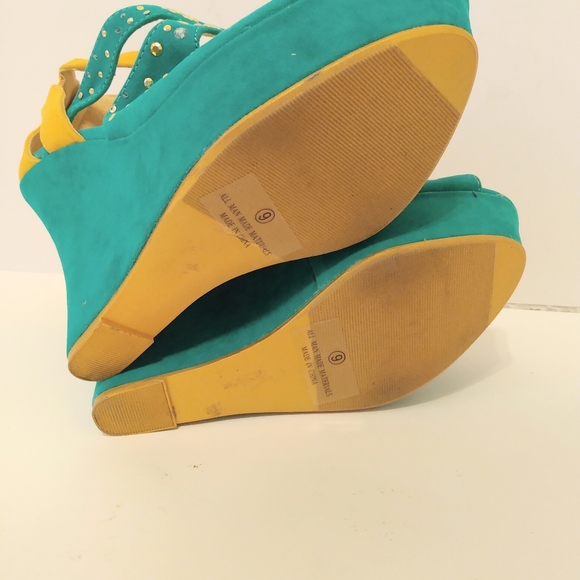 Alba Faux Suede Silver Stud Zip Ankle Strap 5 1/4" Wedge Sandal Heels sz 9 - Picture 12 of 12